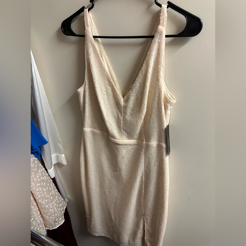 Elegant Pink/Cream Sleeveless Dress